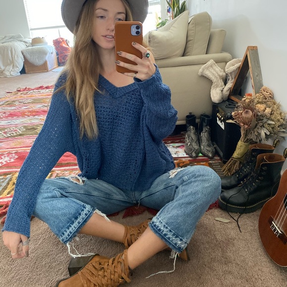 Free People Sweaters - Baggy Free People sweater